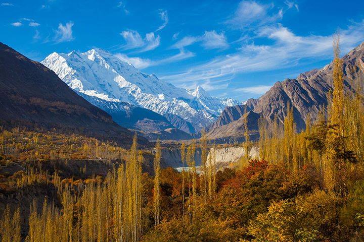 Autumn Tour de Hunza Valley Pakistan